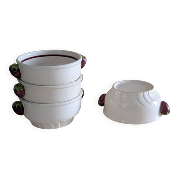 Set of 4 ceramic bowls with strawberry-shaped handles