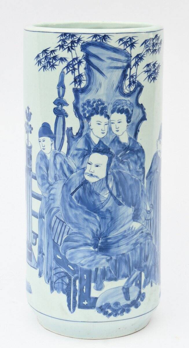 Chinese porcelain umbrella stand