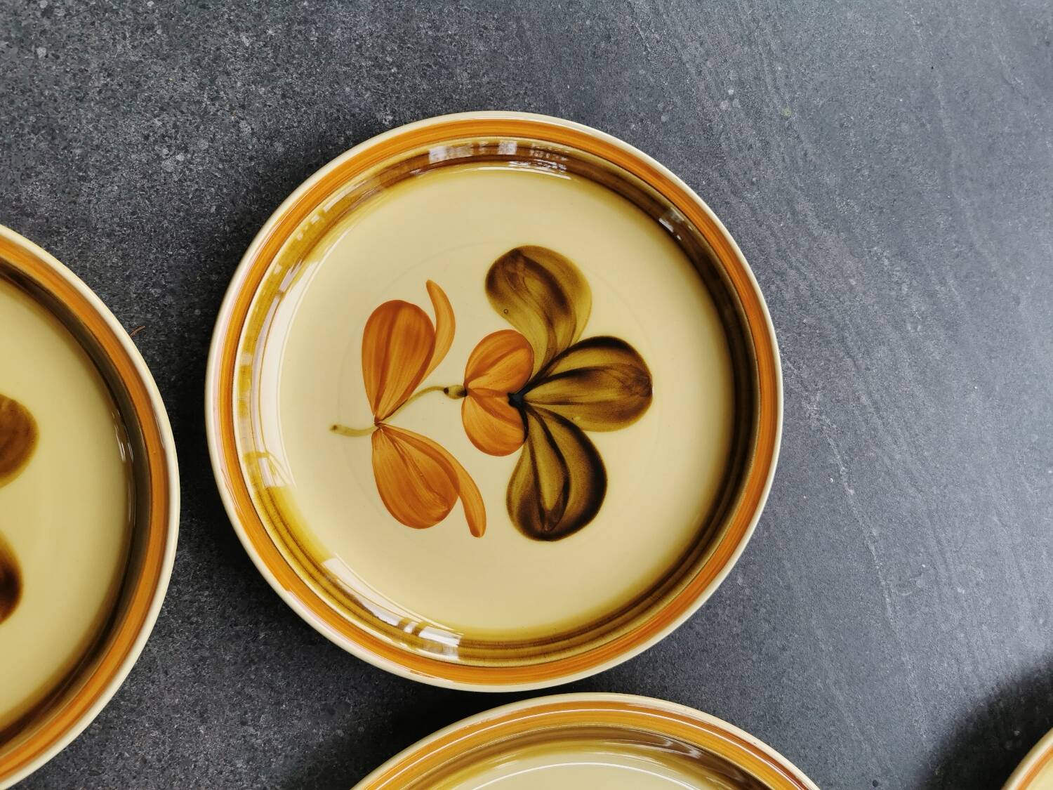 Vintage 13-piece Gien France Fuego model service