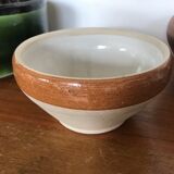 Pair of bowls enamelled sandstone