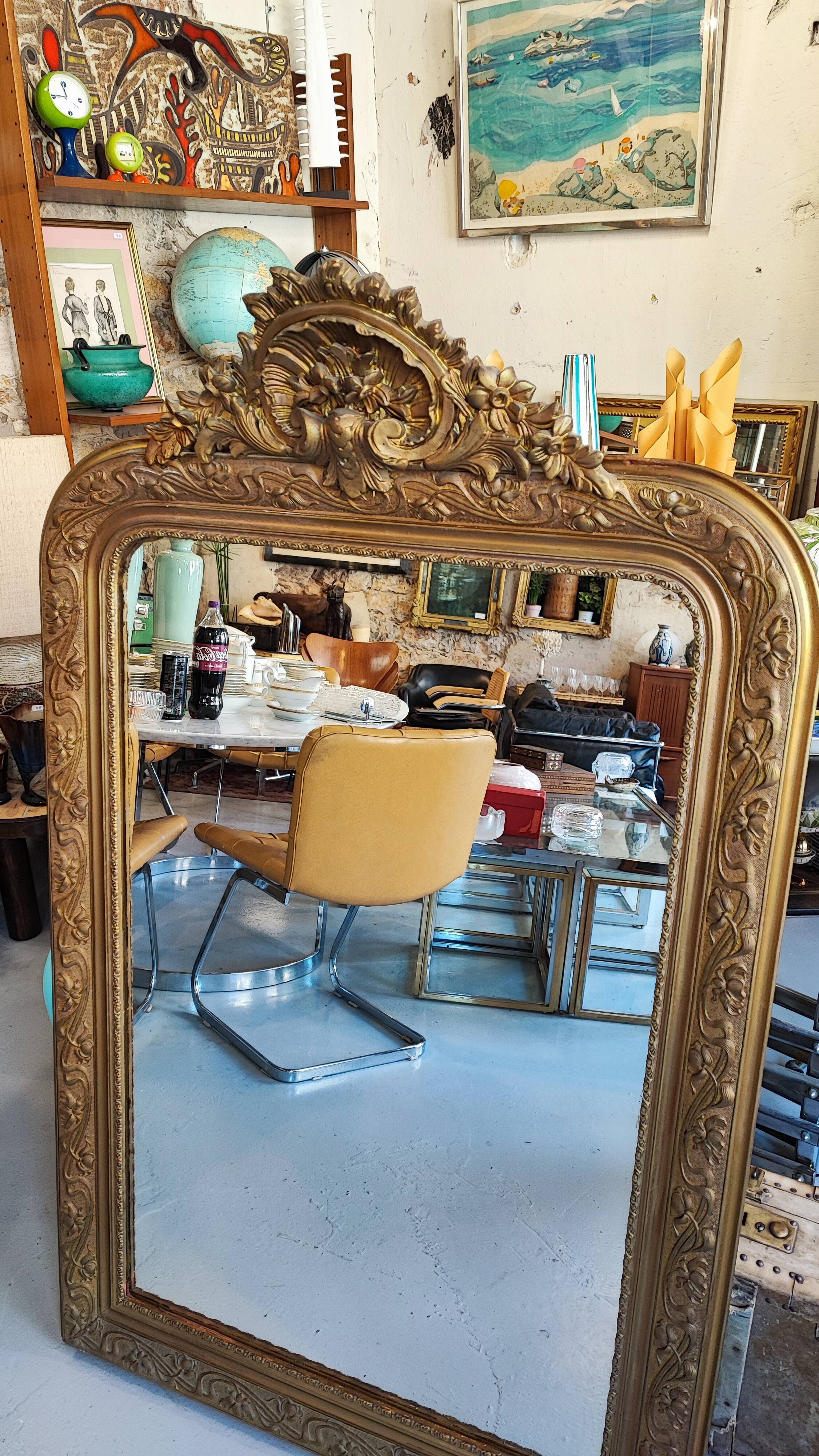 Large gilt mirror with pediment – Napoleon III period – 136 cm