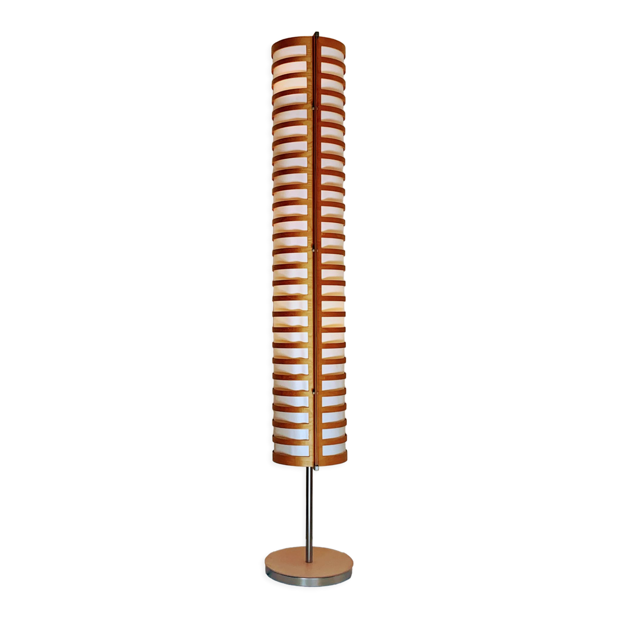 Lampadaire en bois de hêtre et textile Ikea Strimma