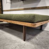 Daybed