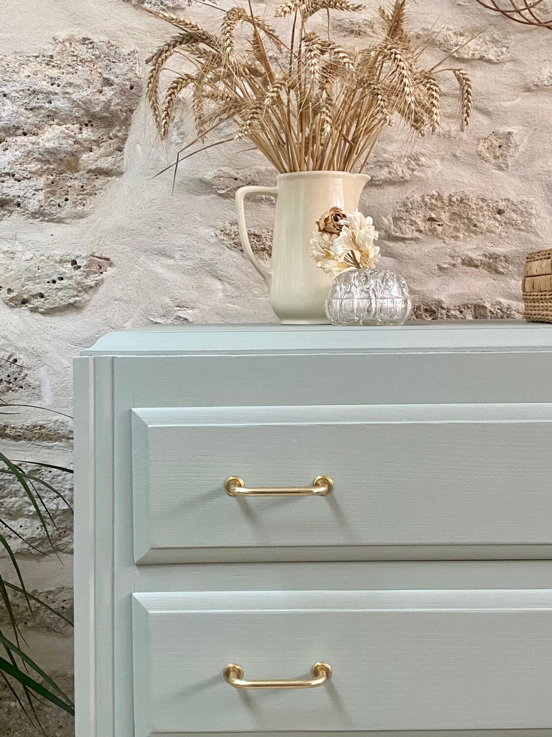 Compass feet chest of drawers