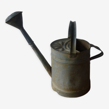 Zinc watering can for decoration
