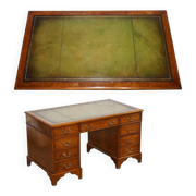 Victorian Pedestal Desk in Walnut and Hand-Dyed Leather