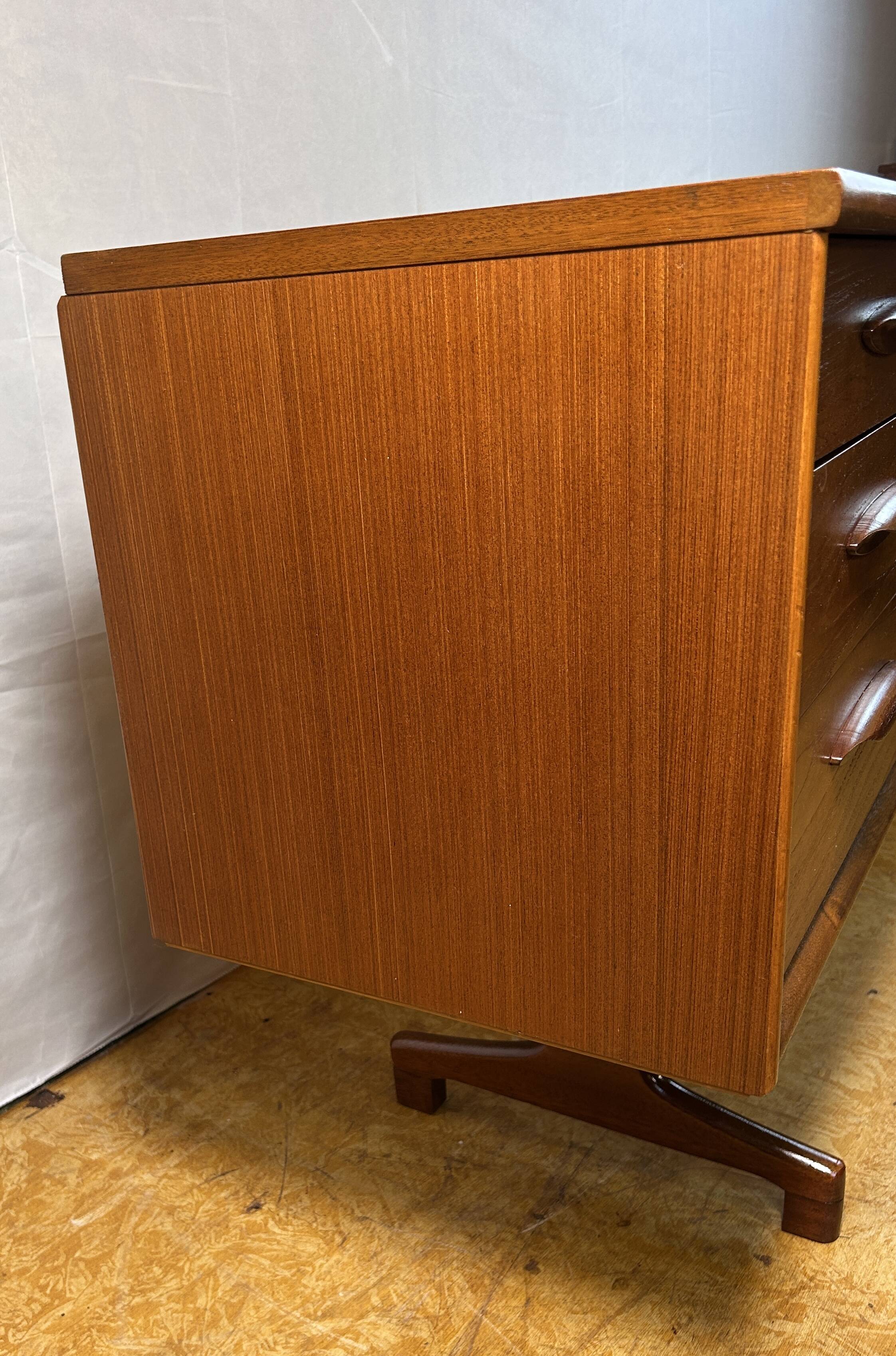 Mid-Century Retro Vintage Teak Desk by Austinsuite – 1960