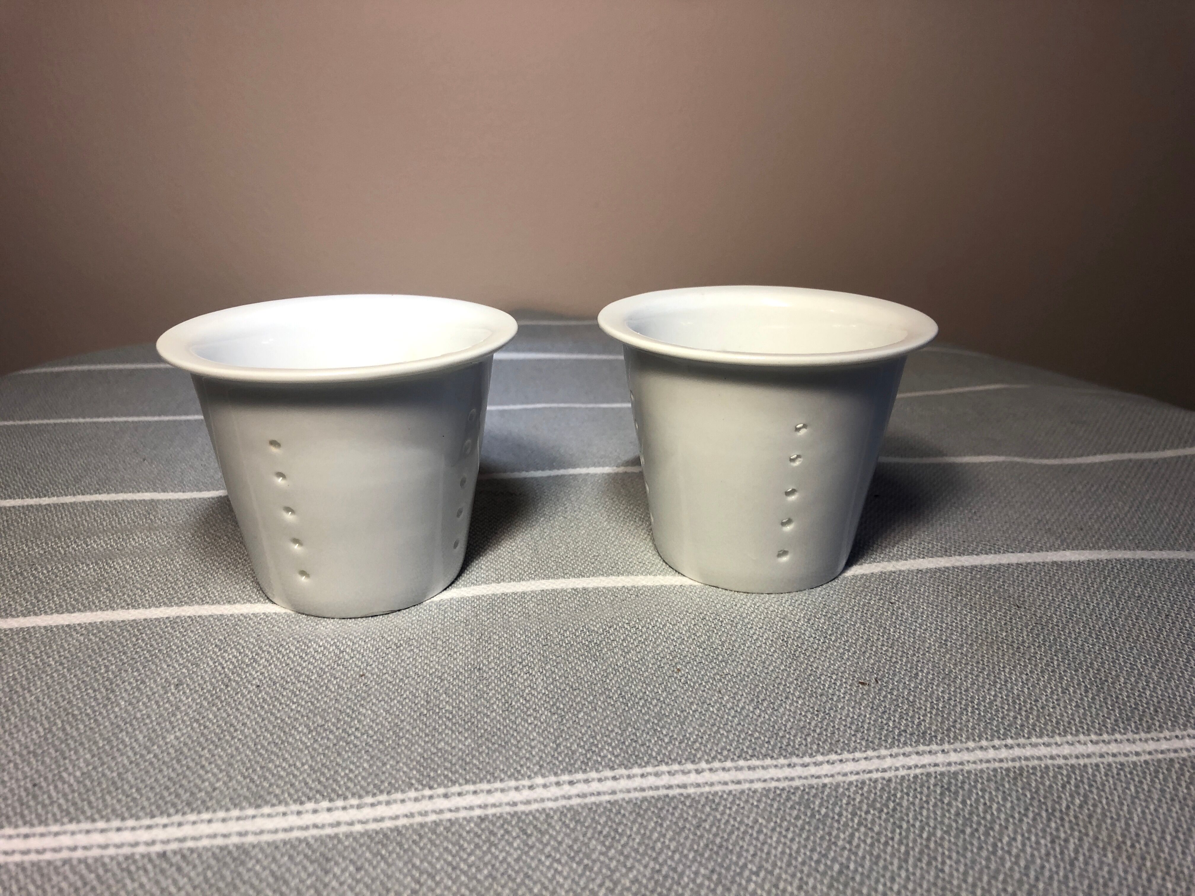 Ceramic filters for herbal tea makers