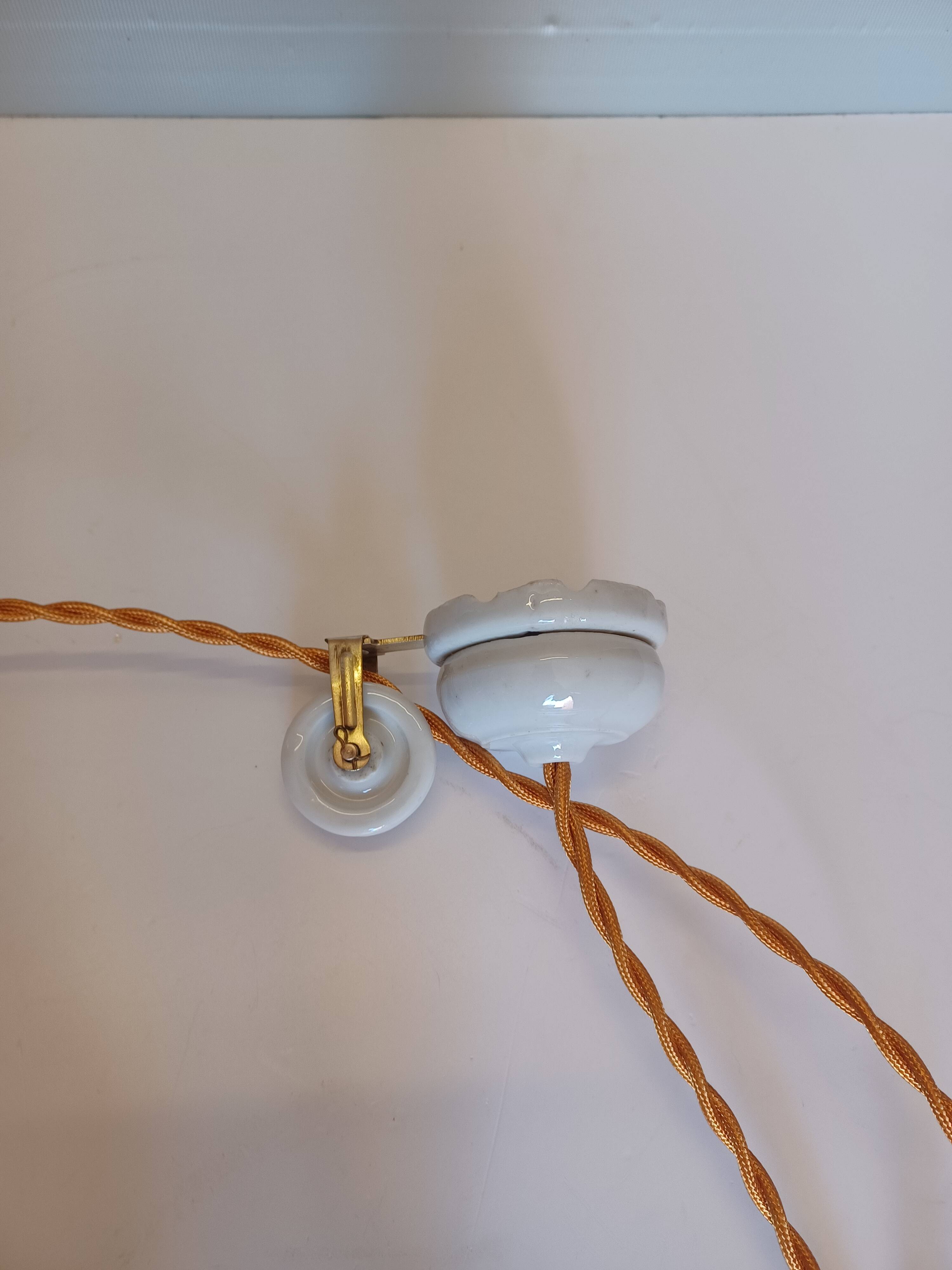 Suspension rises and falls - Opaline and fluted glass - 1930