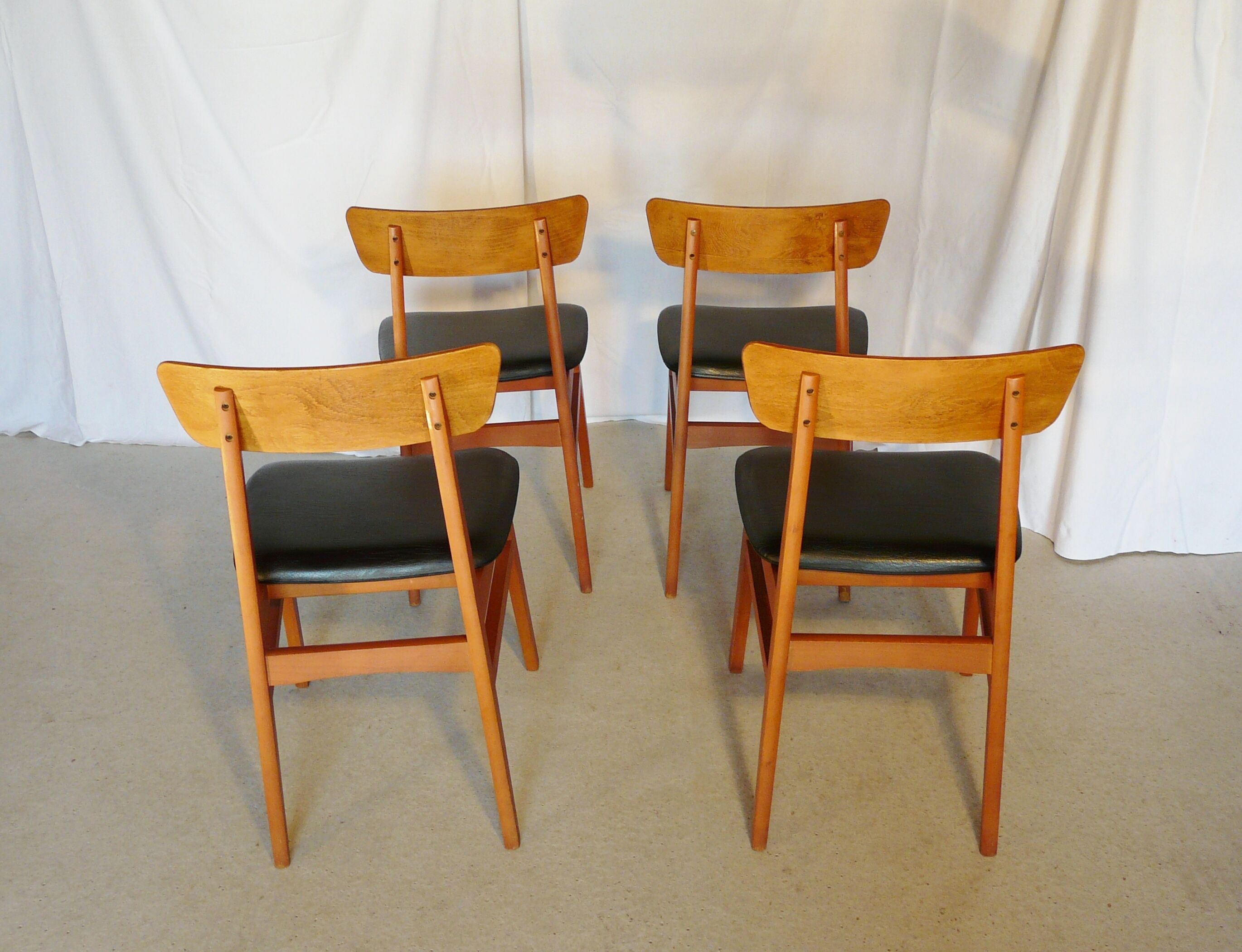 Set of four scandinavian chairs