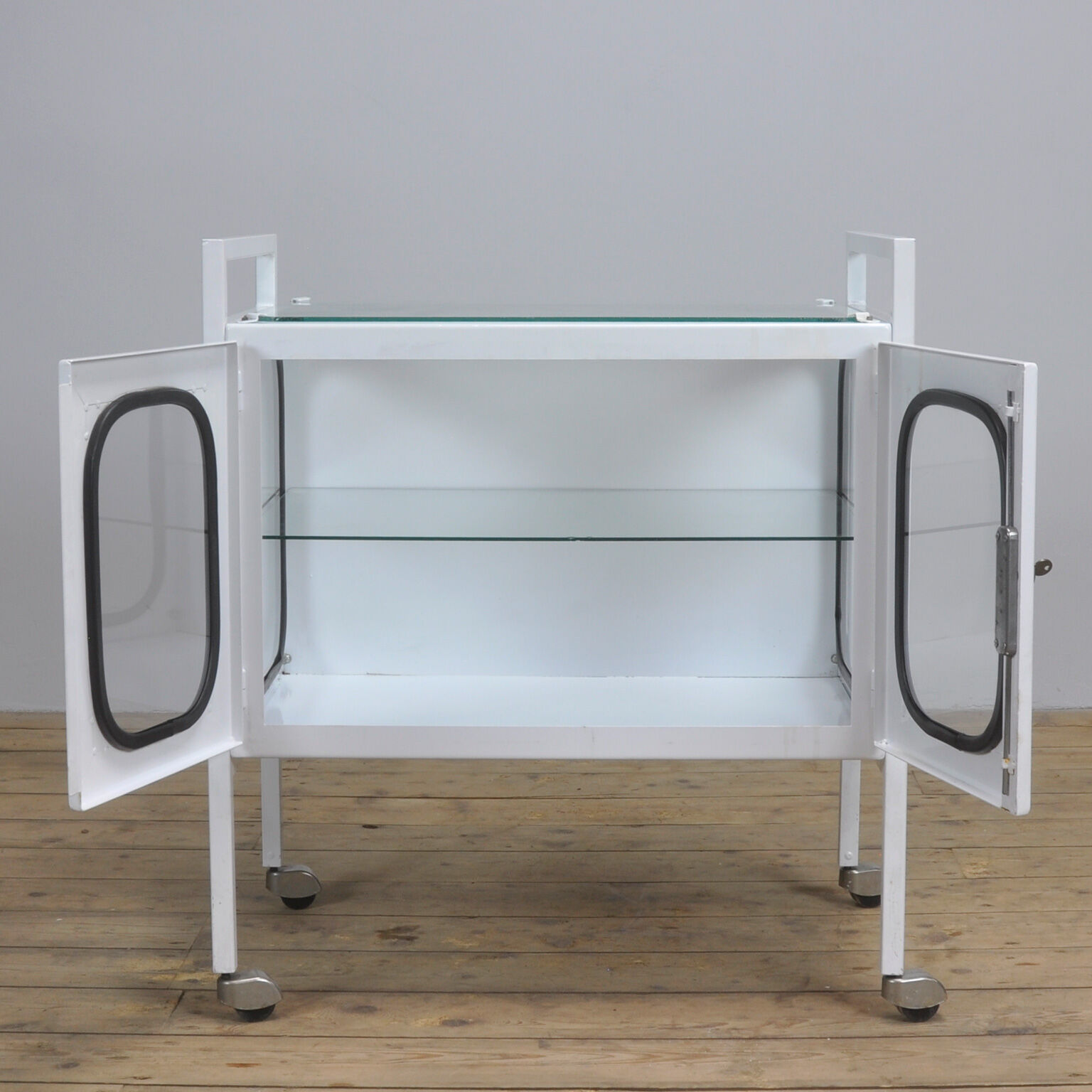 Medical trolley, 1970