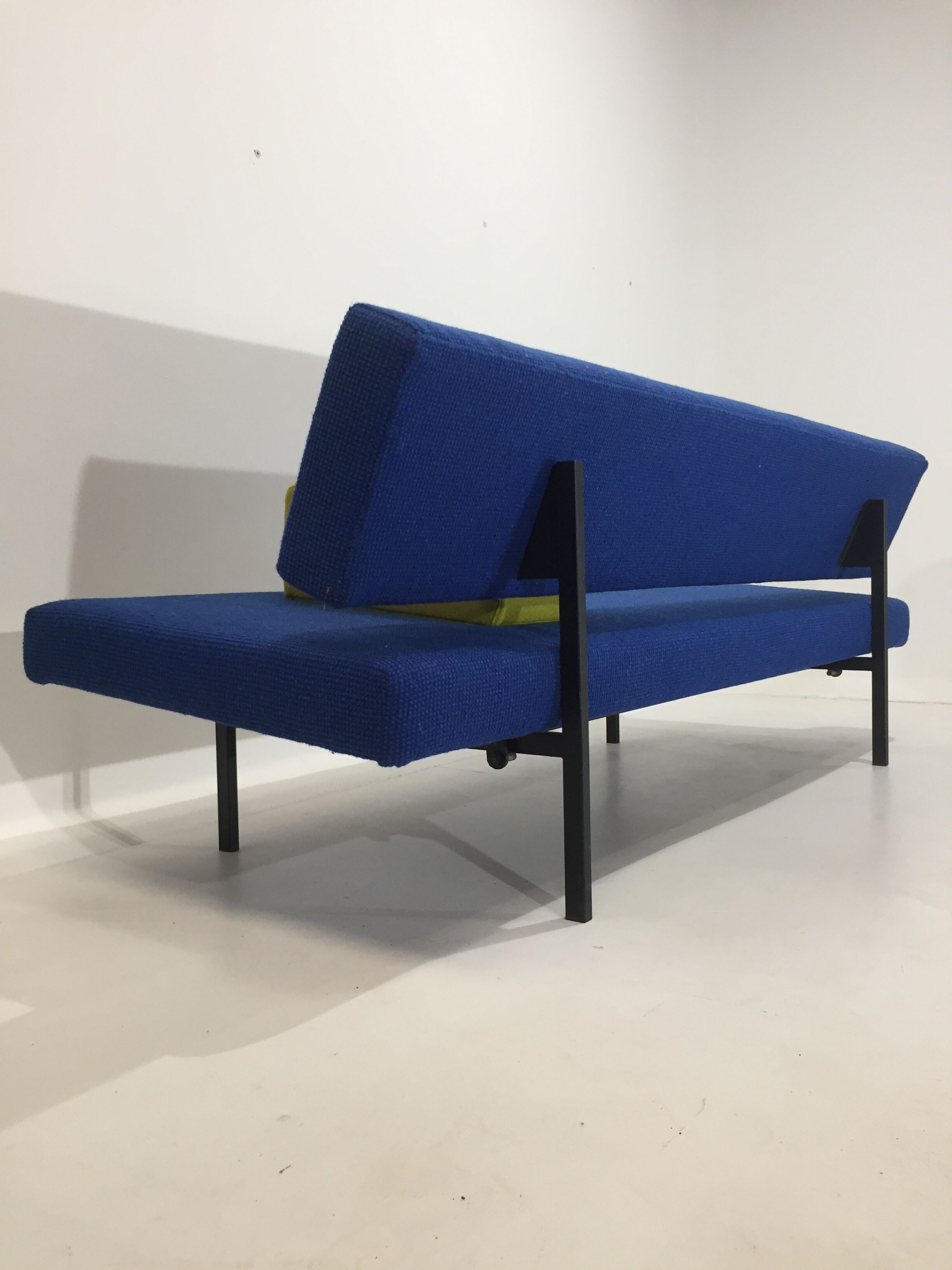 Martin Visser's resting bed sofa, Spectrum 1960 edition