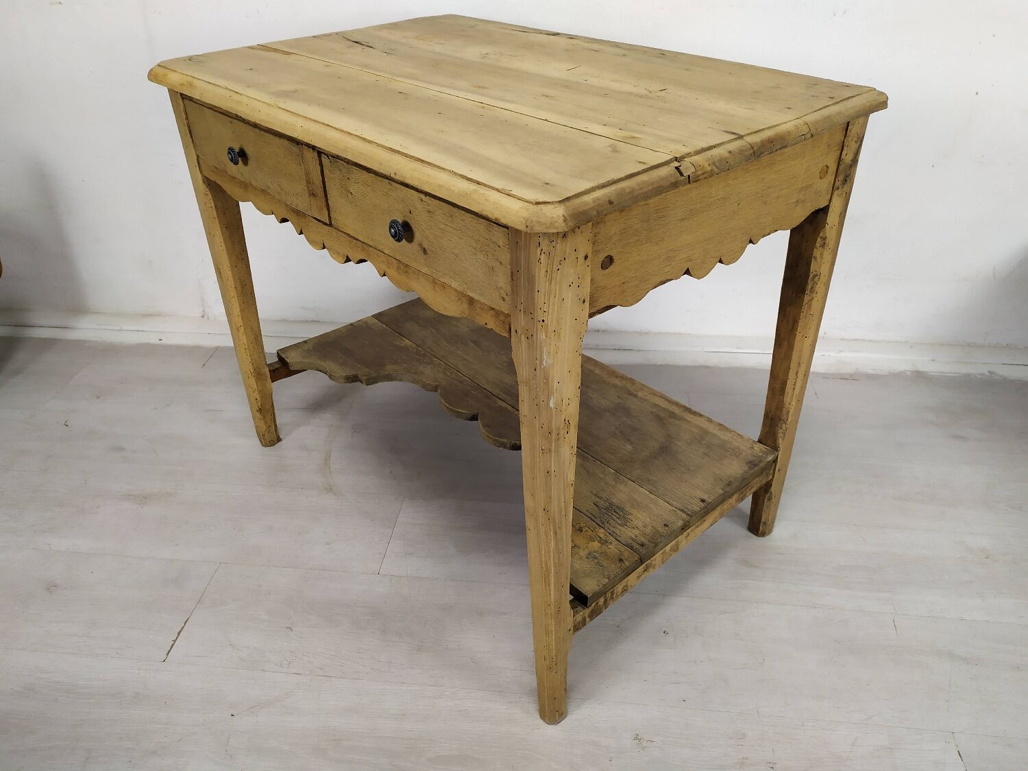 Rustic toilet table