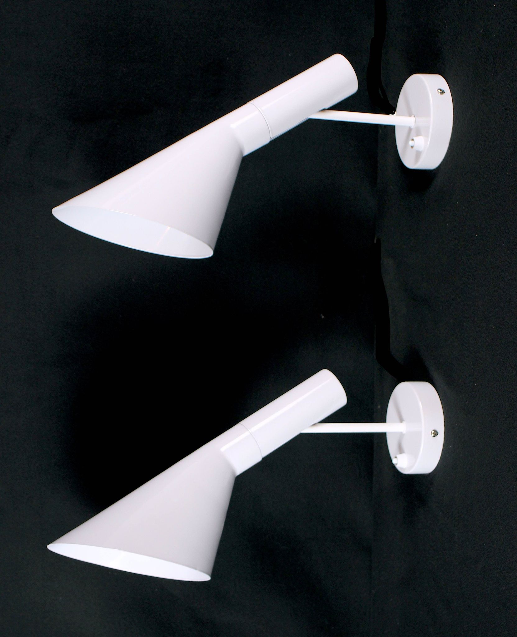 Wall lamp "Aj" by Arne Jacobsen