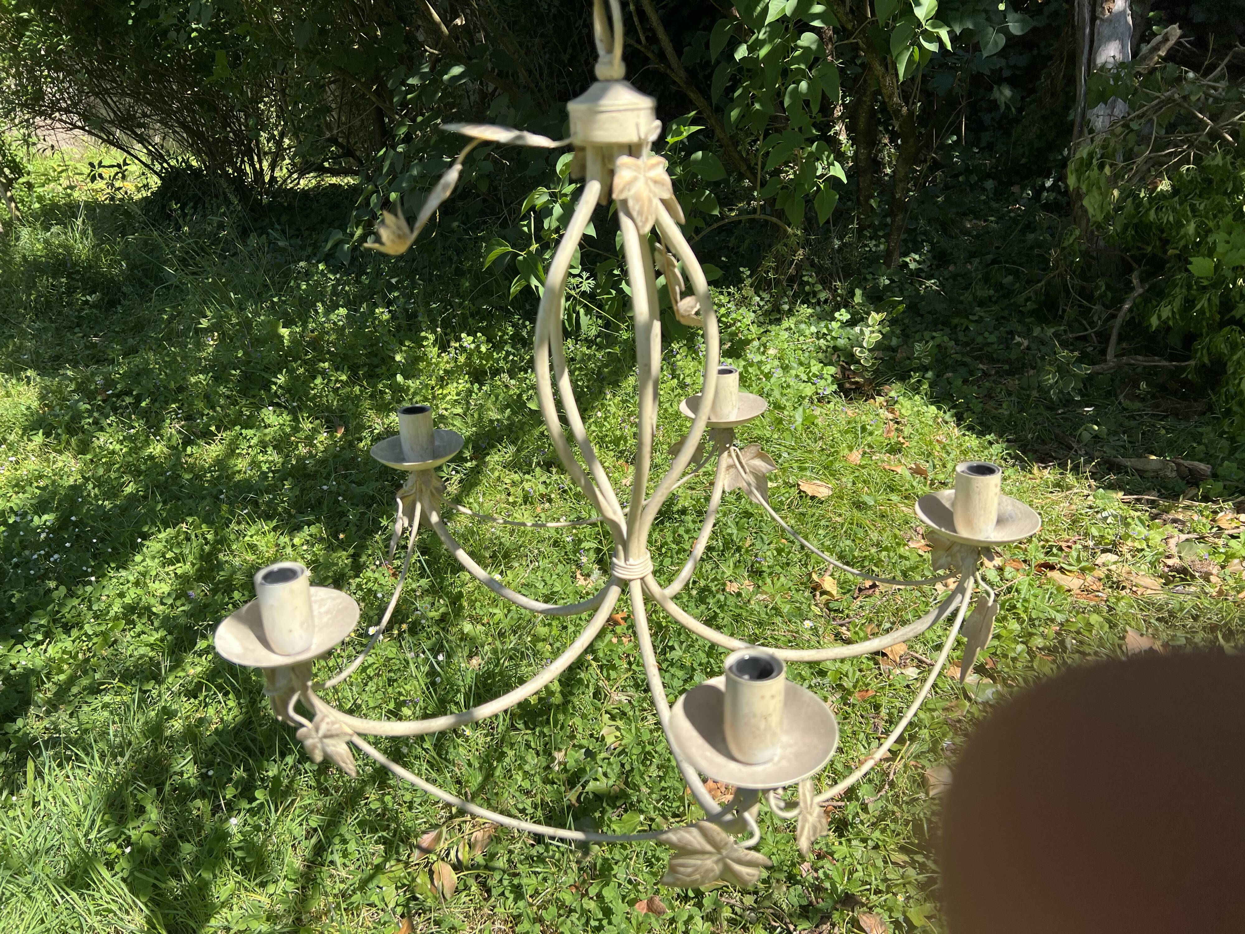 Country-style patinated metal chandelier – 5 arms – decorative foliage