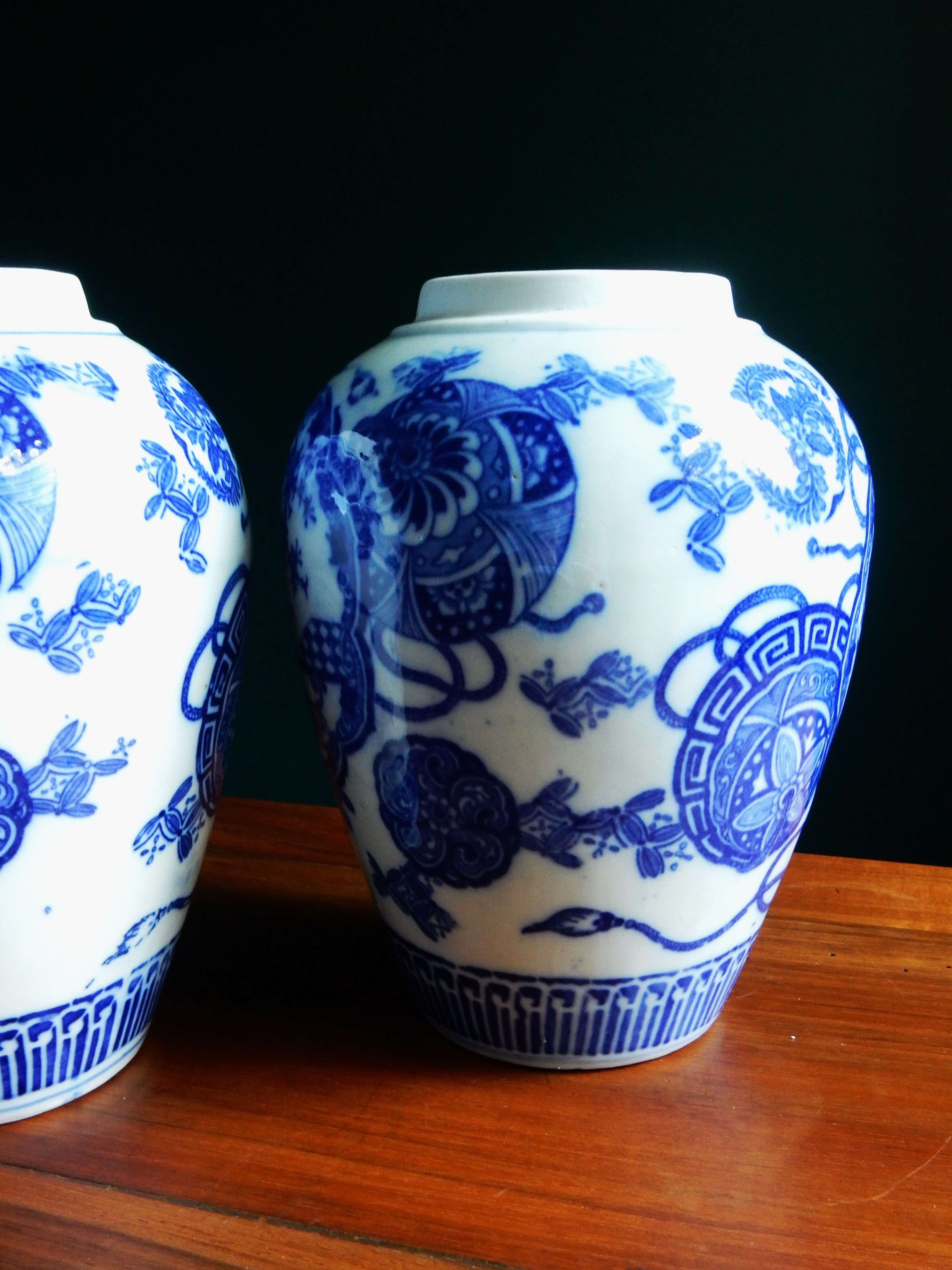 Pair of blue and white chinese vases