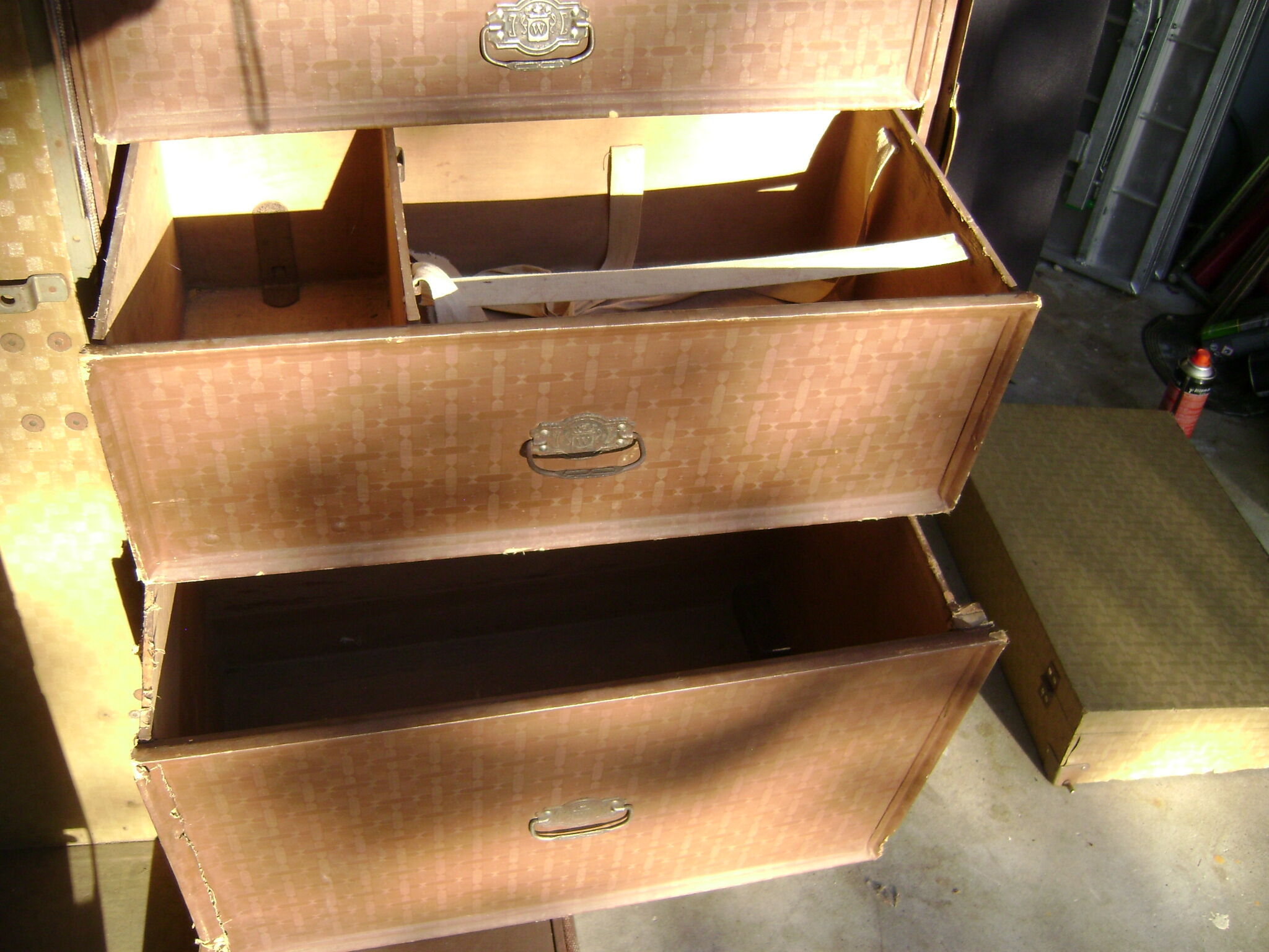 1920 american brand wheary travel trunk