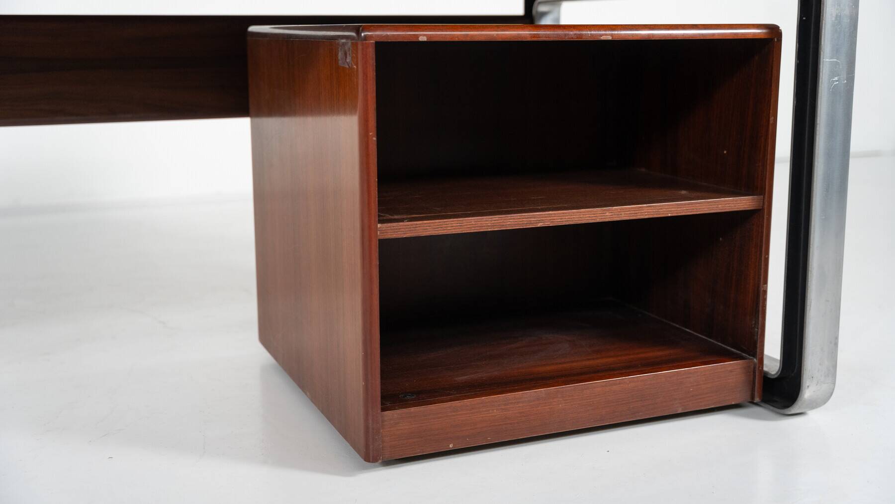 Mid-Century Modern T333 Desk by Oslvado Borsani and Eugenio Gerli for Tecno