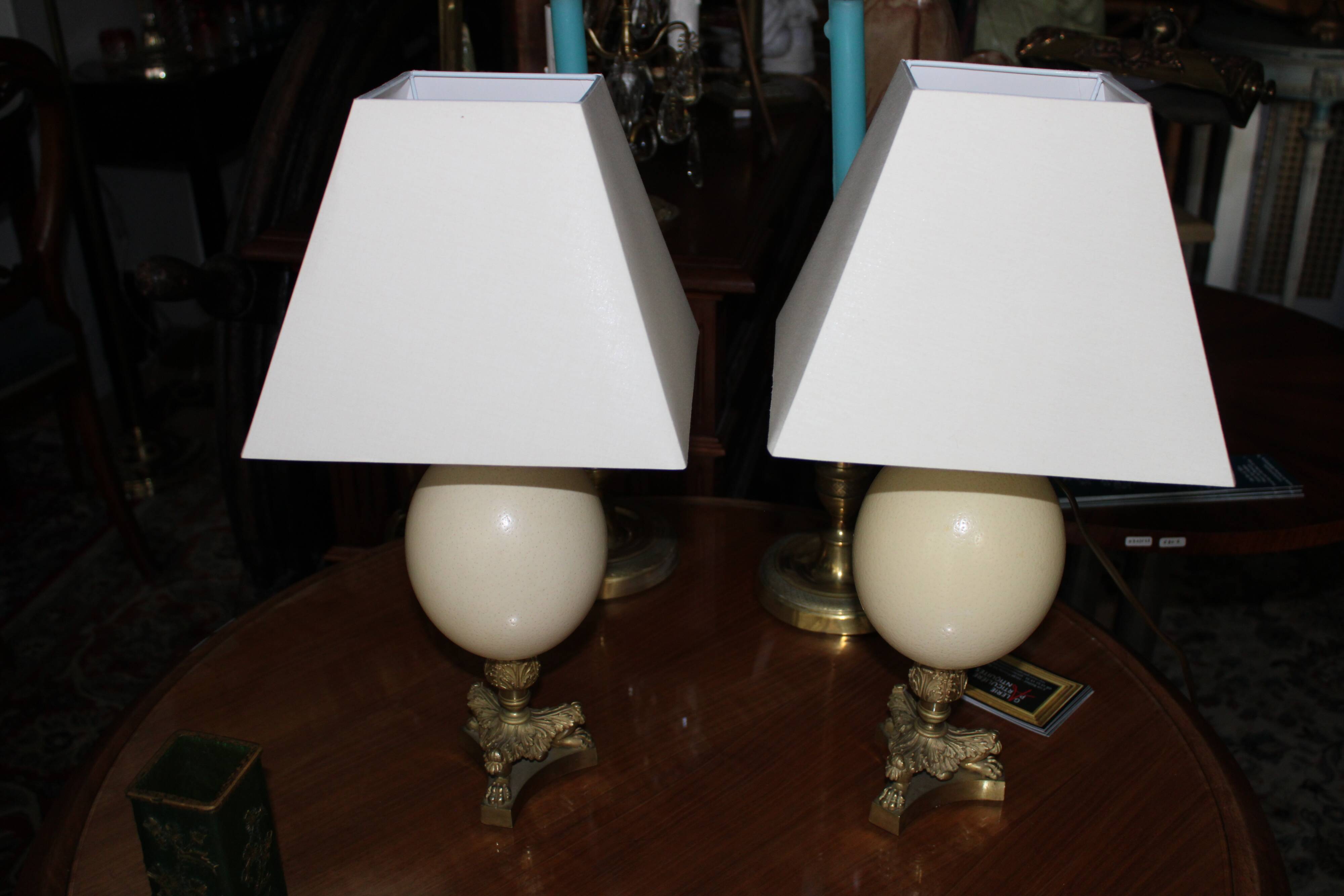 Paire de lampes, oeufs d'autruche