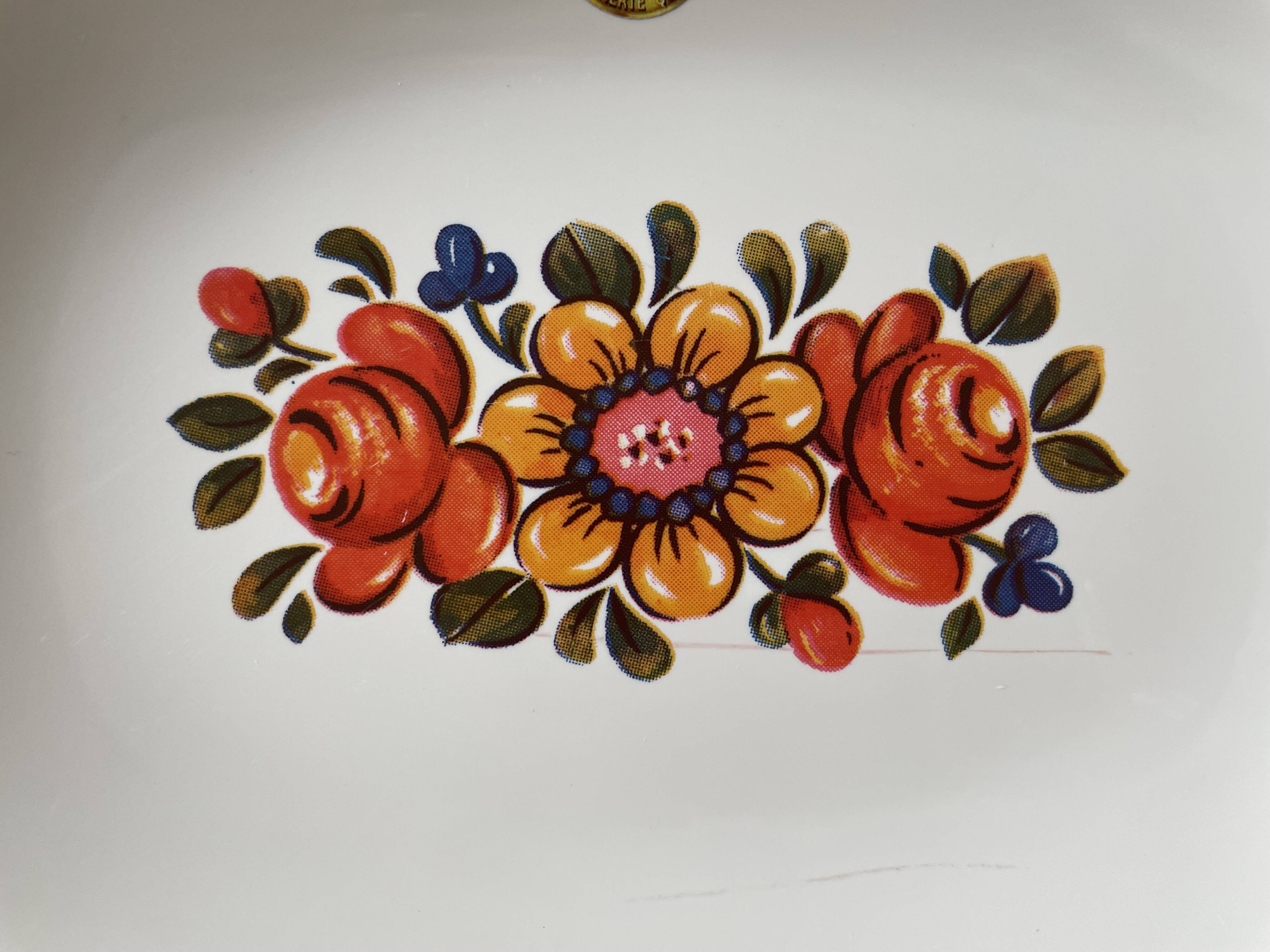Fruit dish or bread basket, vintage, retro