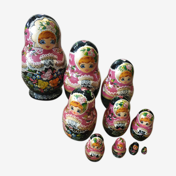 Russian doll comprising 10 matriochkas