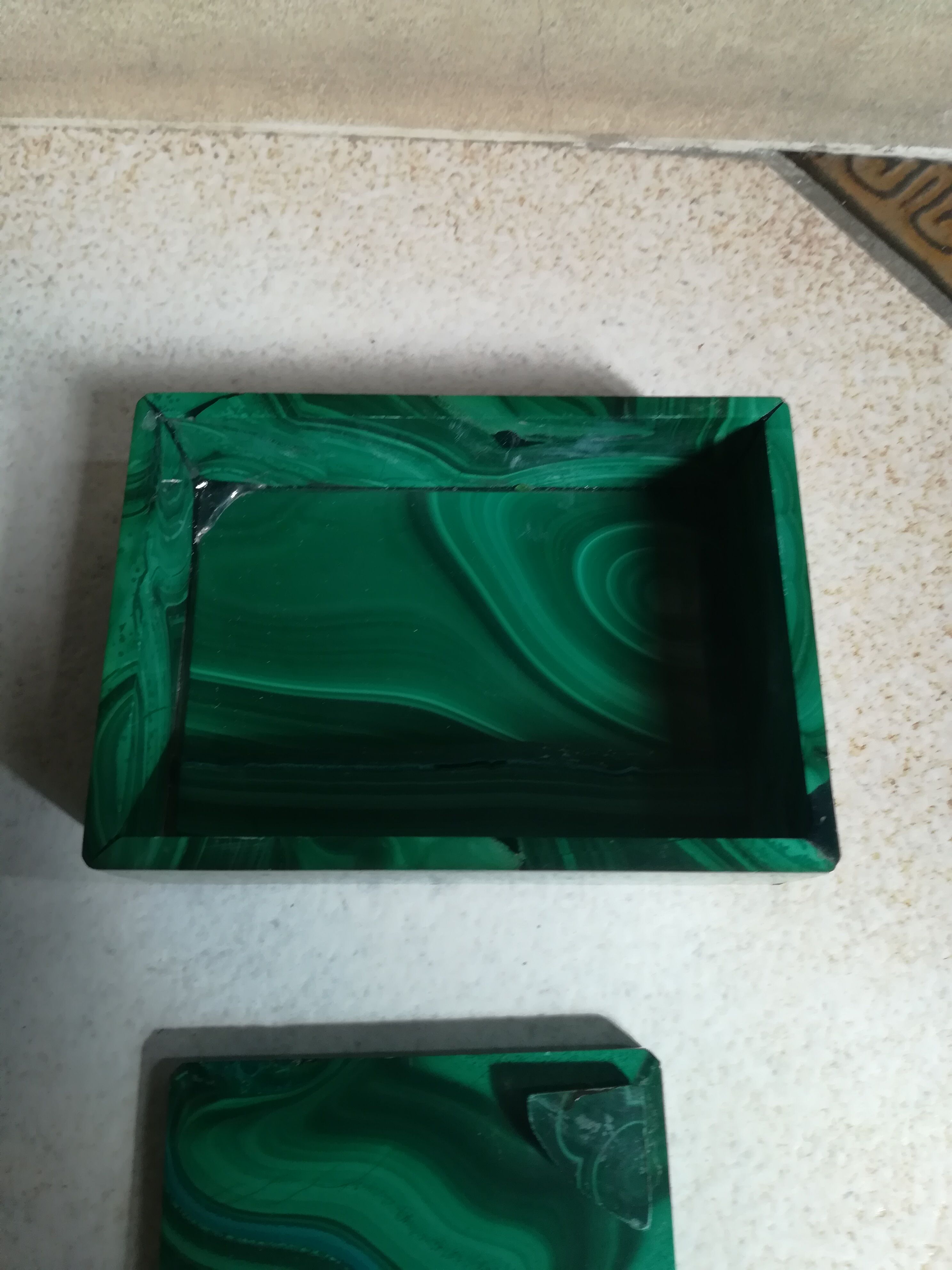 Jewelry box in malachite