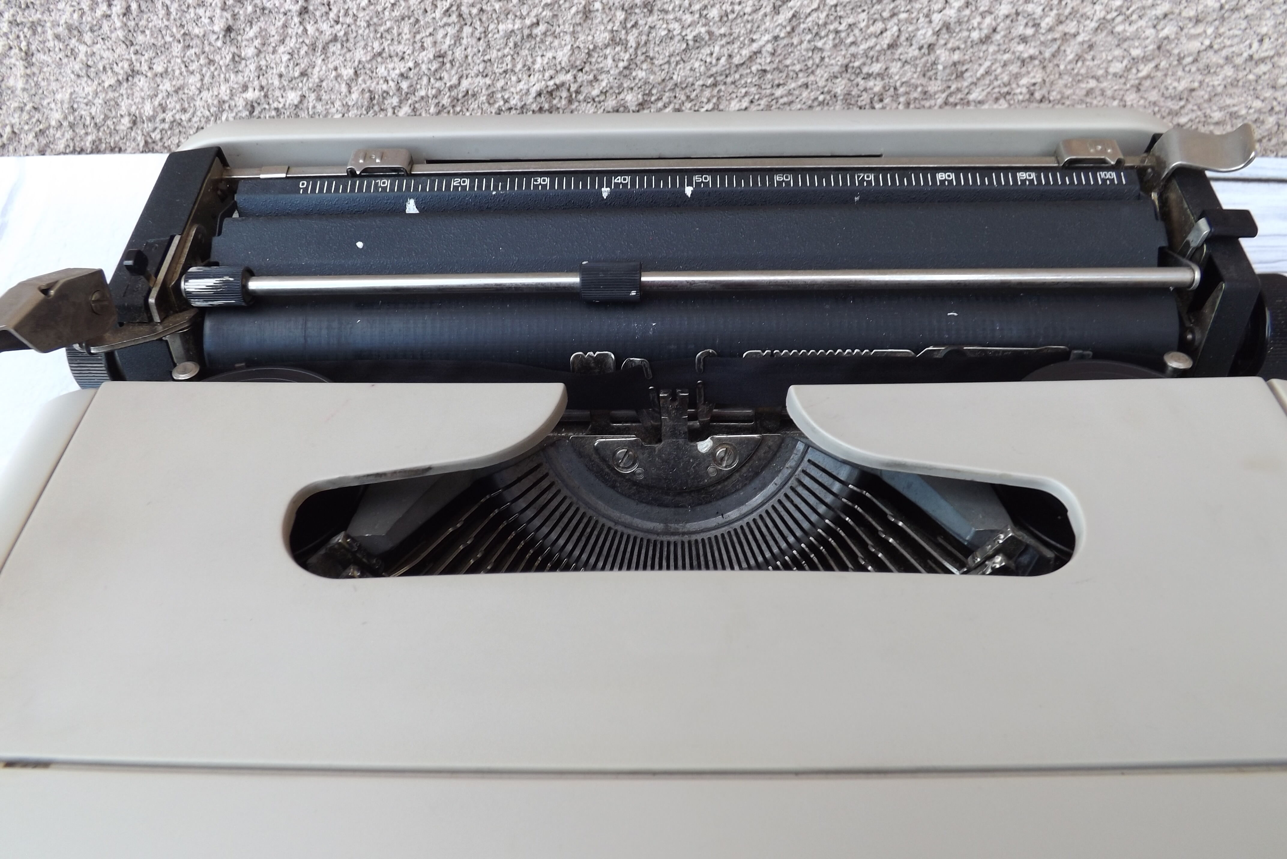 Vintage Machine to write portable Underwood 319