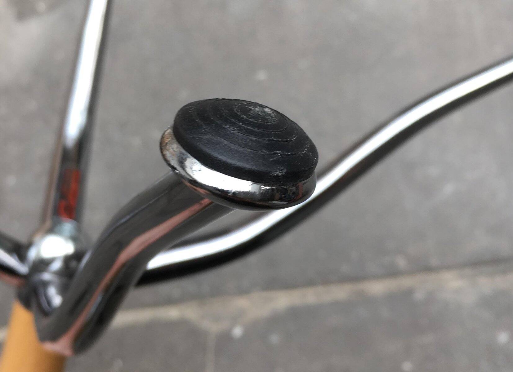 Vintage Italian postmodern coat rack by Calligaris.