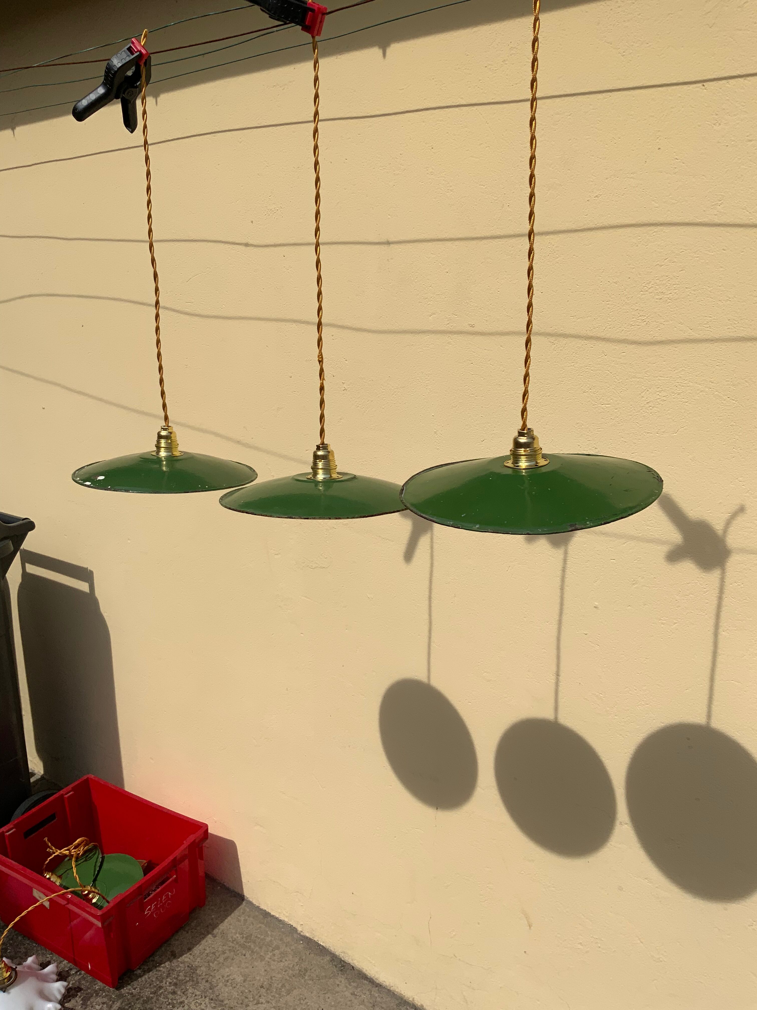 Three Suspensions enamelled sheet green and white golden threads brass socket