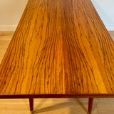 Table basse bois vernis