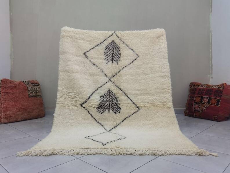 Unique Berber Moroccan rug 200cm x 300cm