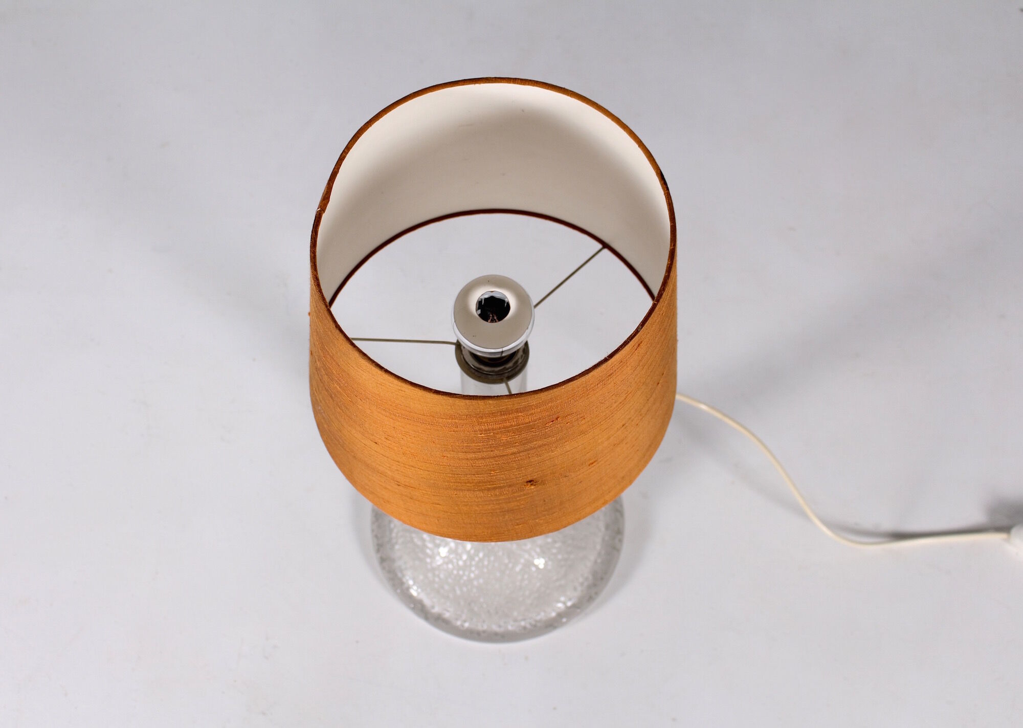 Frosted glass lamp and wild silk