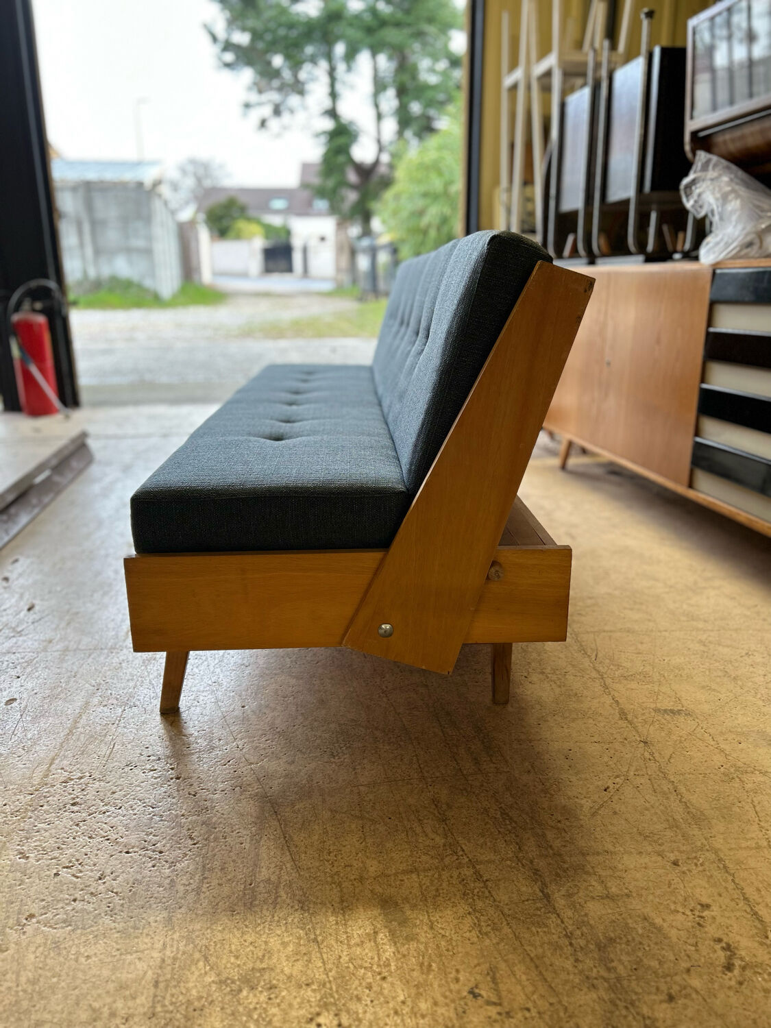 4-seater bench