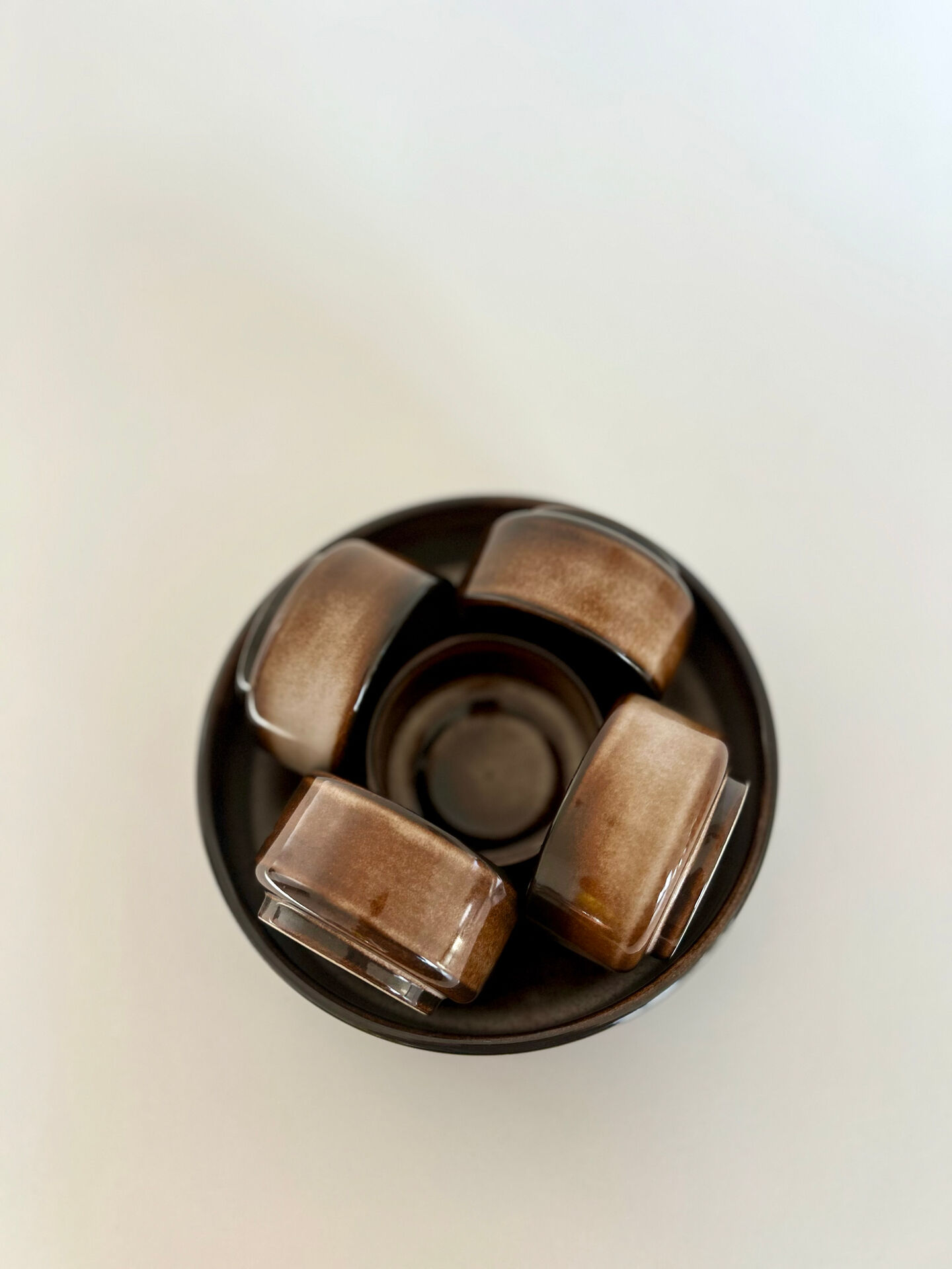 Service à apéritif vintage en céramique marron – 6 pièces