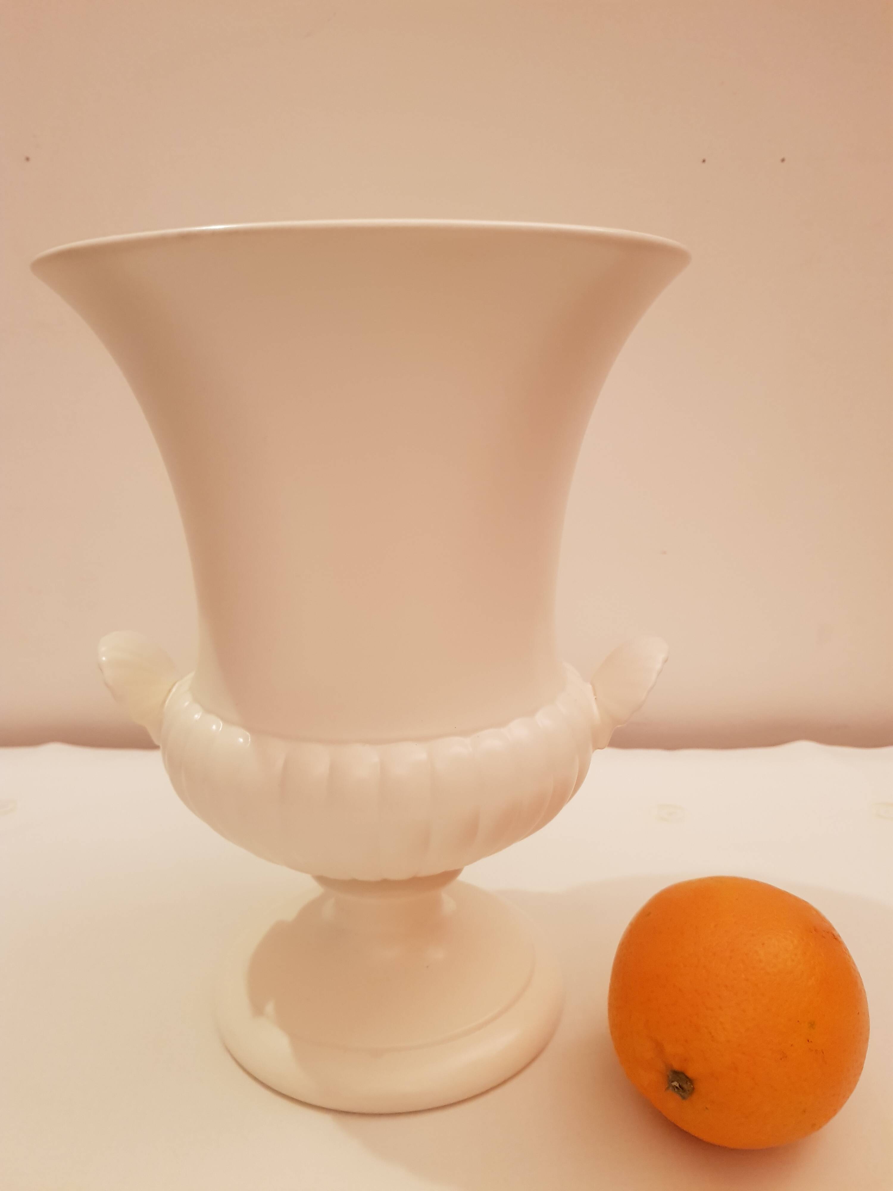 Wedgwood - Large moonstone vase