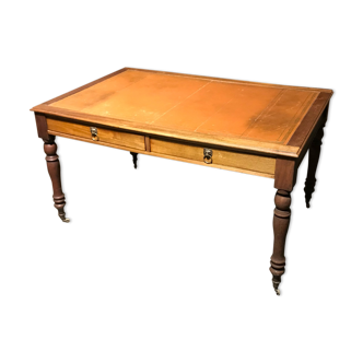 English desk table