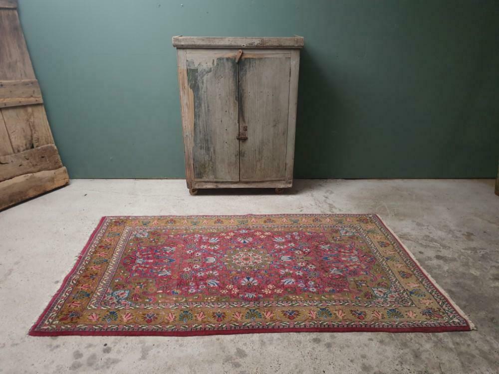 Old vintage carpet old pink 140 x 240 cm