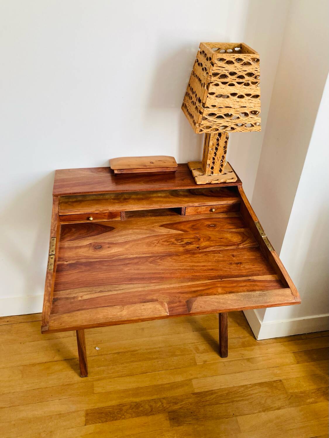 Desk, writing desk in solid rosewood and studded leather, 20th century.