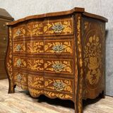 Louis XV style curved chest of drawers of Dutch origin in marquetry