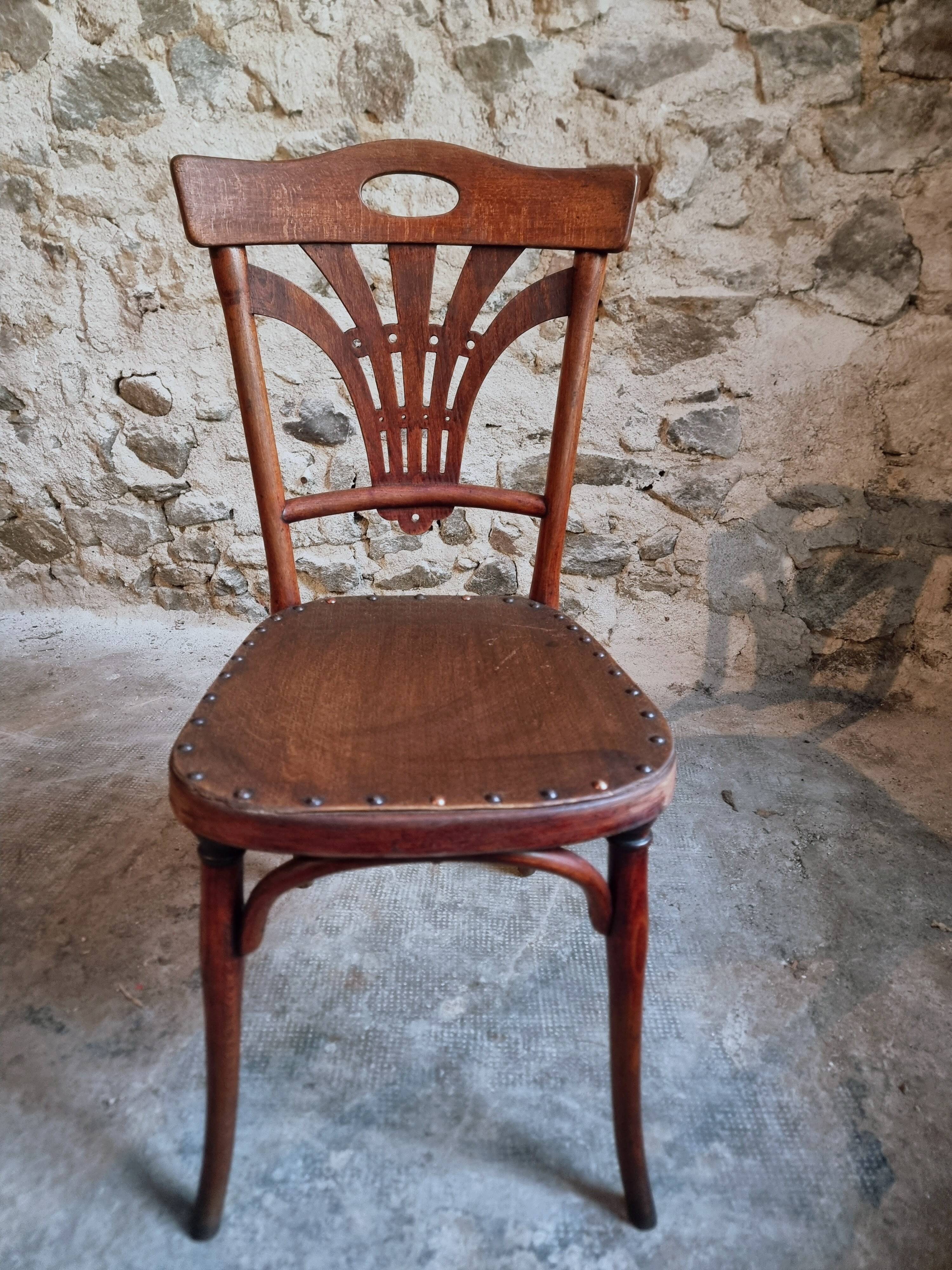 Ensemble de 4 chaises bistrot françaises anciennes Thonet – vers 1920