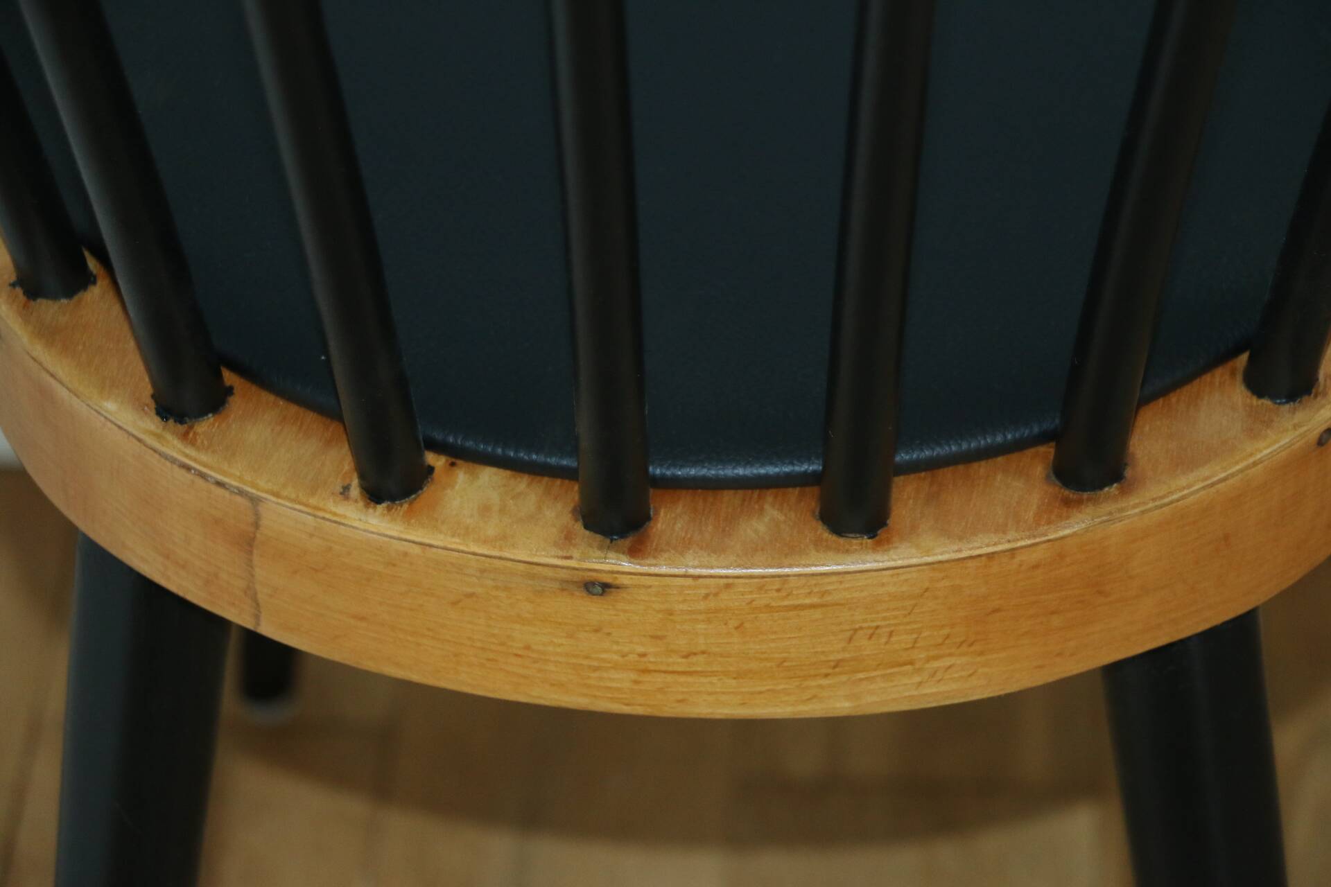 4 Baumann 740G chairs light beech black skai