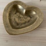 Empty bronze heart pocket