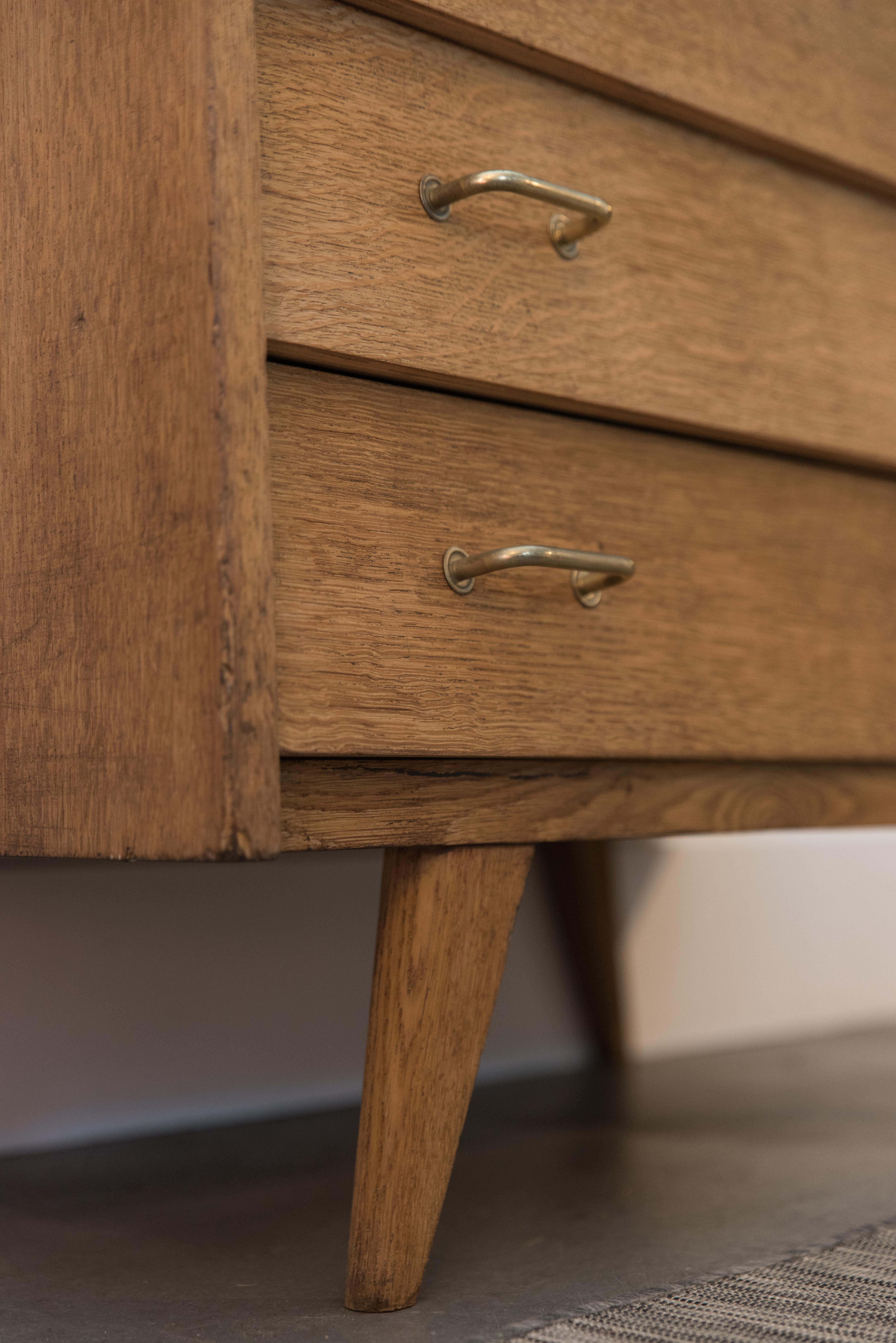Chest of drawers in oak 50s