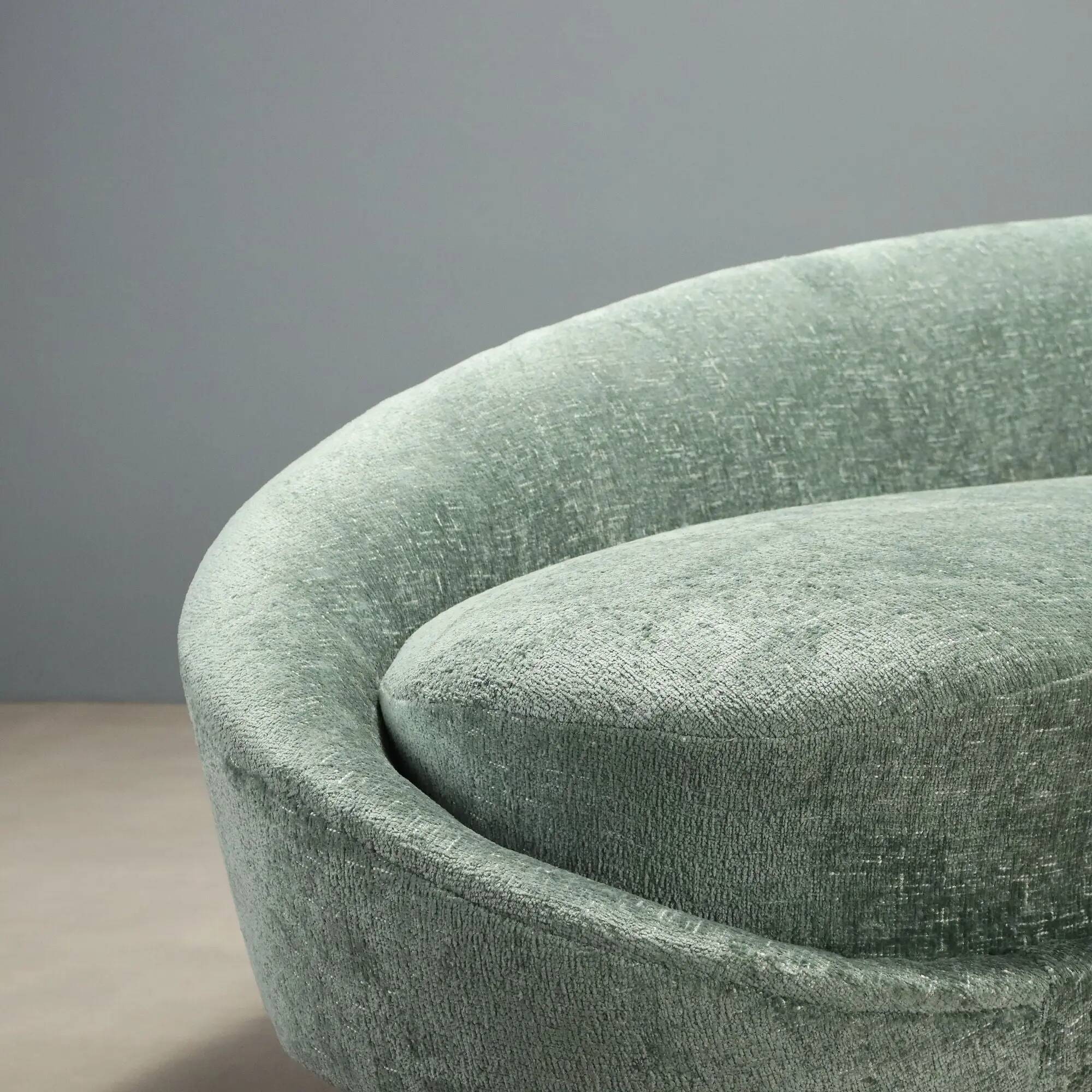 Vintage fabric and beech sofa, Italian design from the 1950s.