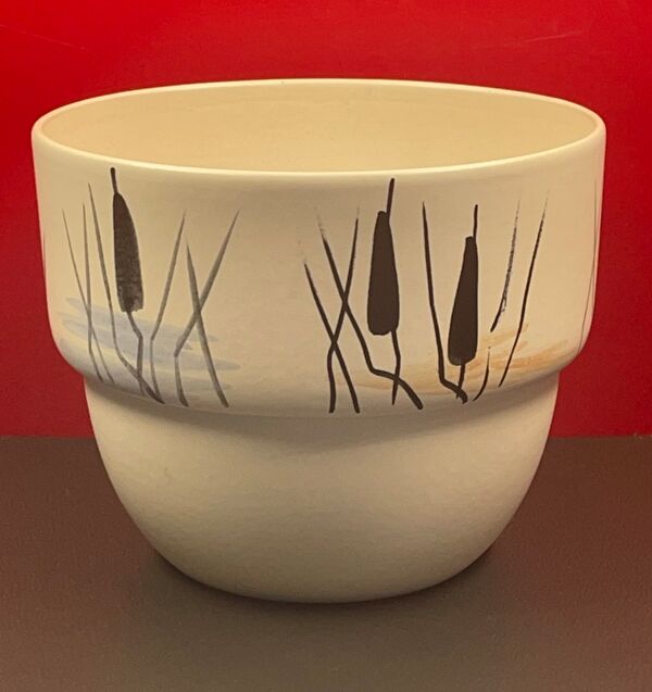 Cache pot en ceramique a decor vegetal signe (paul) milet sevres ø 19 cm h 15