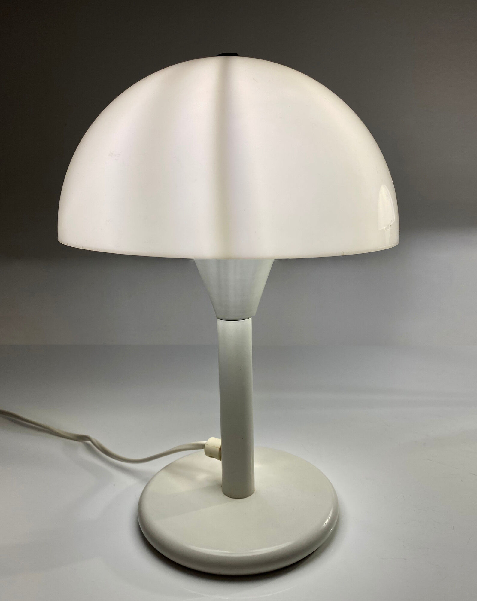 Pair of space age mushroom lamps, France, 70s