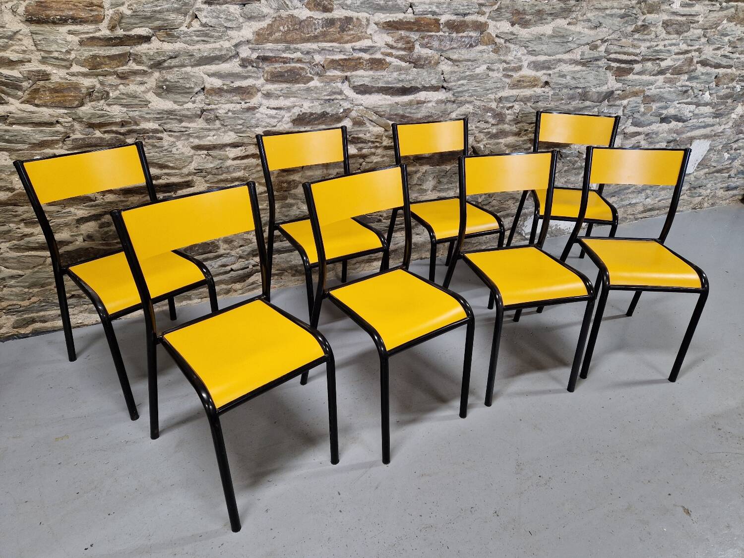 Set of 8 yellow mullca 510 chairs