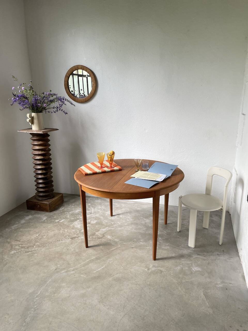 Scandinavian round teak table with extension