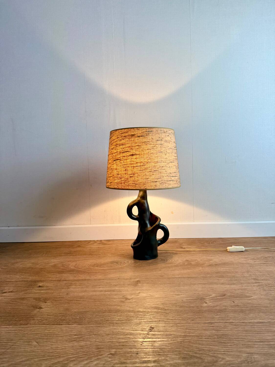 Ceramic table lamp