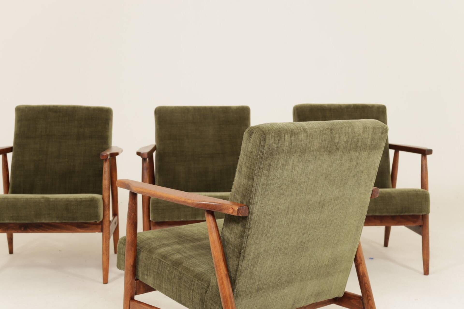 Ensemble de 4 Fauteuils Mid-Century Modern – Velours olive vert 